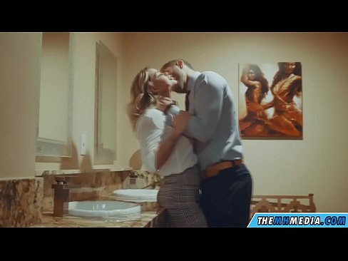❤️ Thaum ib tug busty blonde ntxias koj nyob rau hauv ib tug pej xeem chav dej ❌  Porn video  ntawm peb hmn.pornsexer.ru% Ib ❤